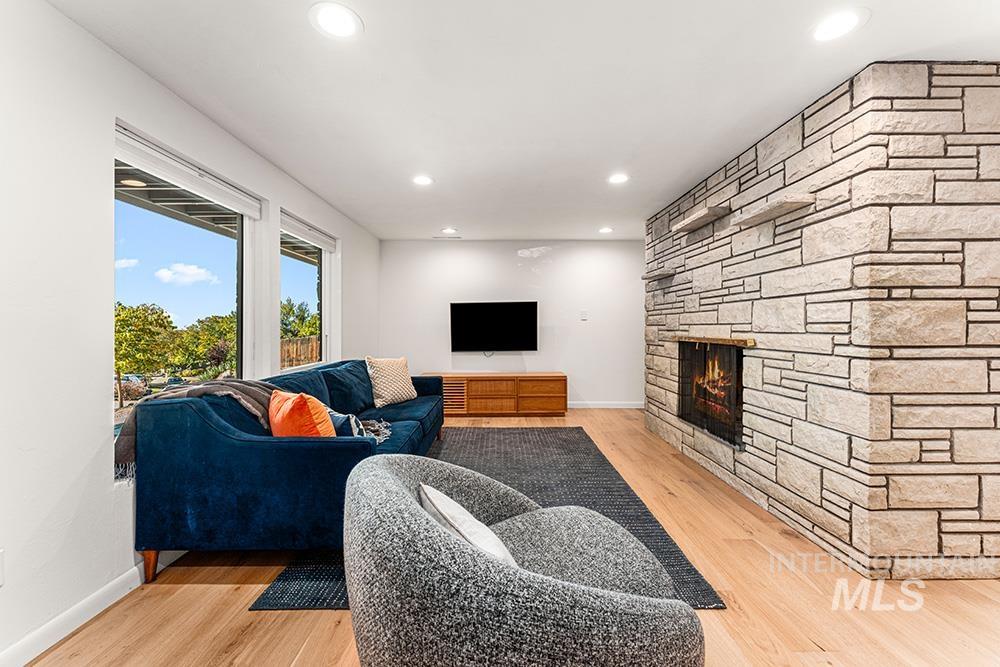 property viewer photo 14