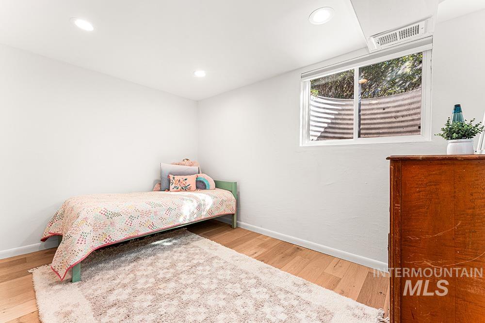 property viewer photo 19