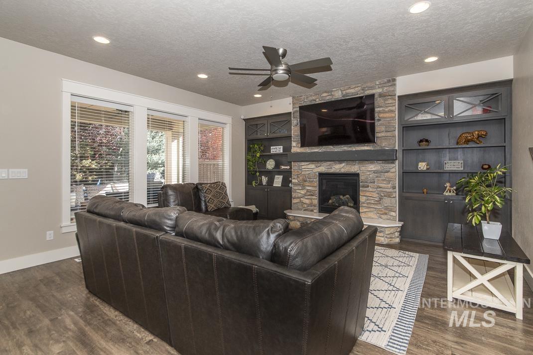property viewer photo 10
