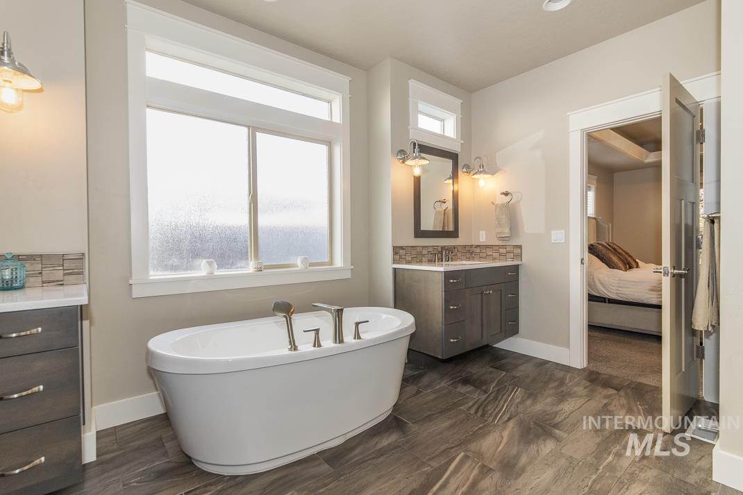 property viewer photo 20