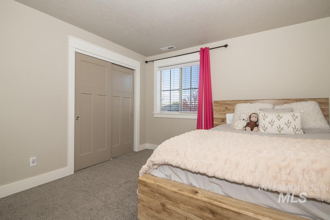 property viewer photo 30