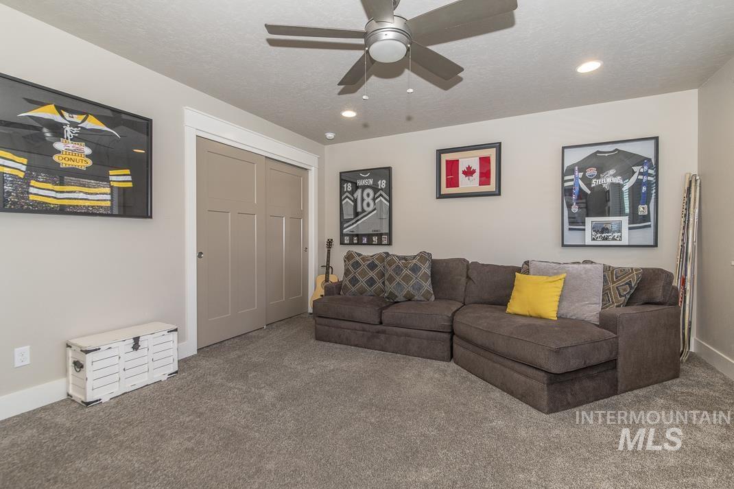 property viewer photo 35