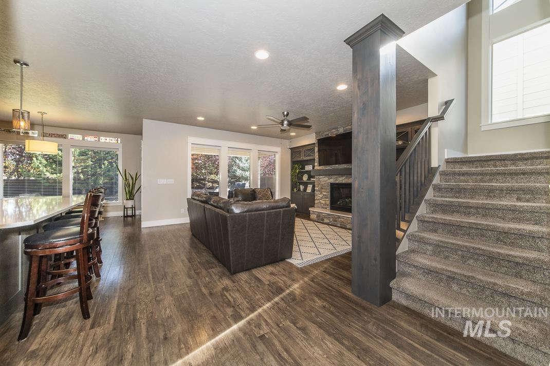 property viewer photo 7