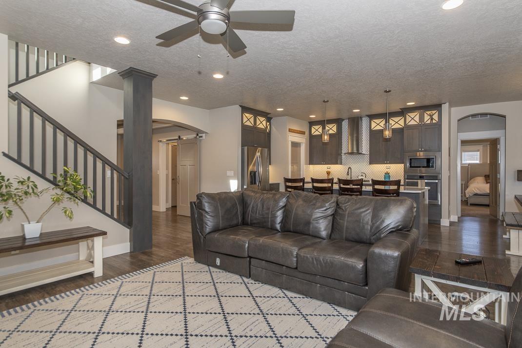 property viewer photo 8