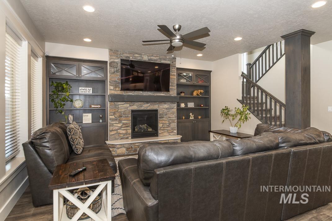 property viewer photo 9