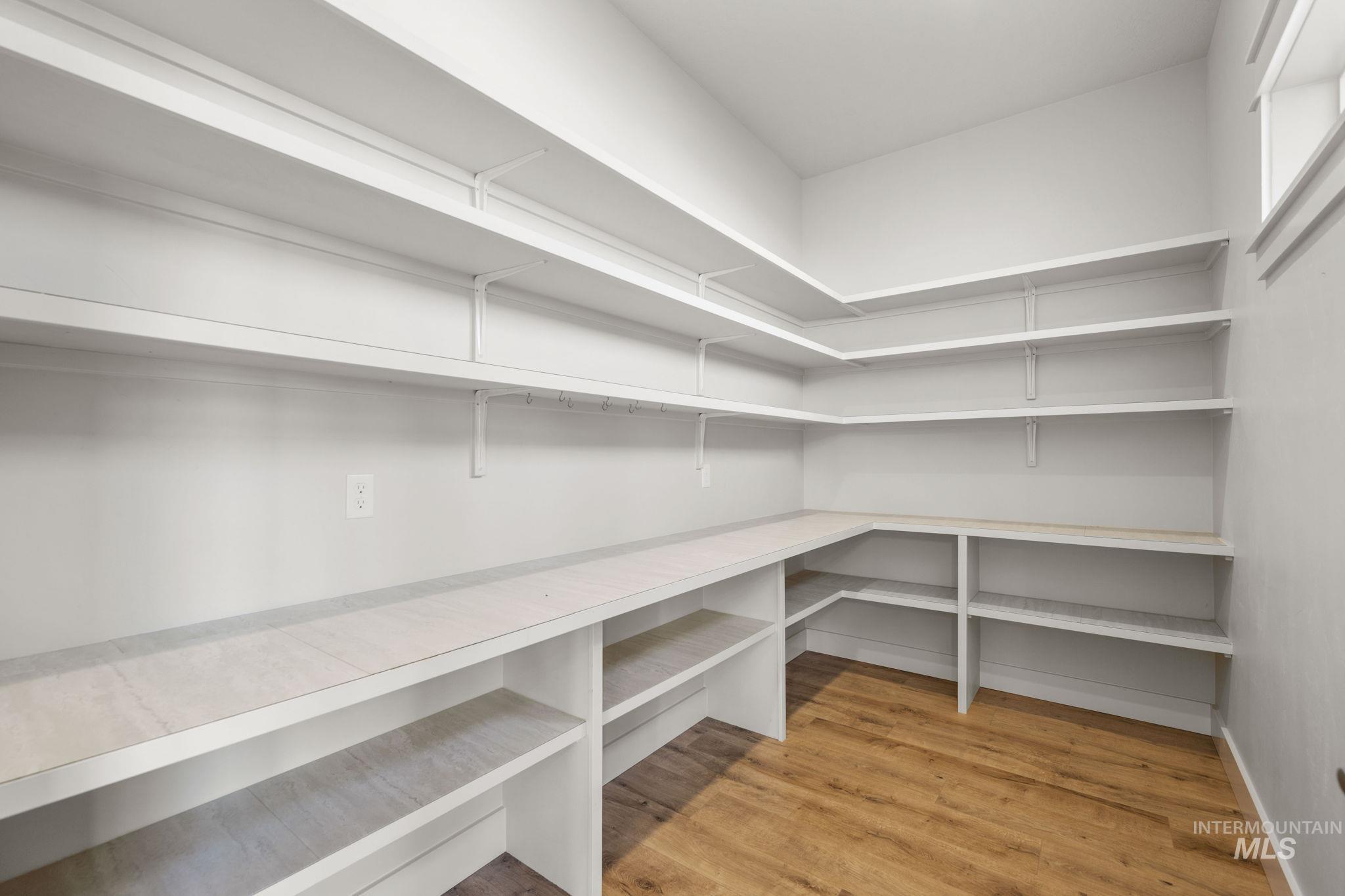 property viewer photo 17