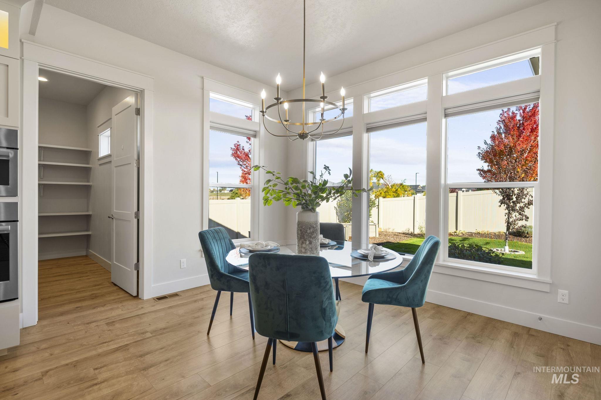 property viewer photo 18