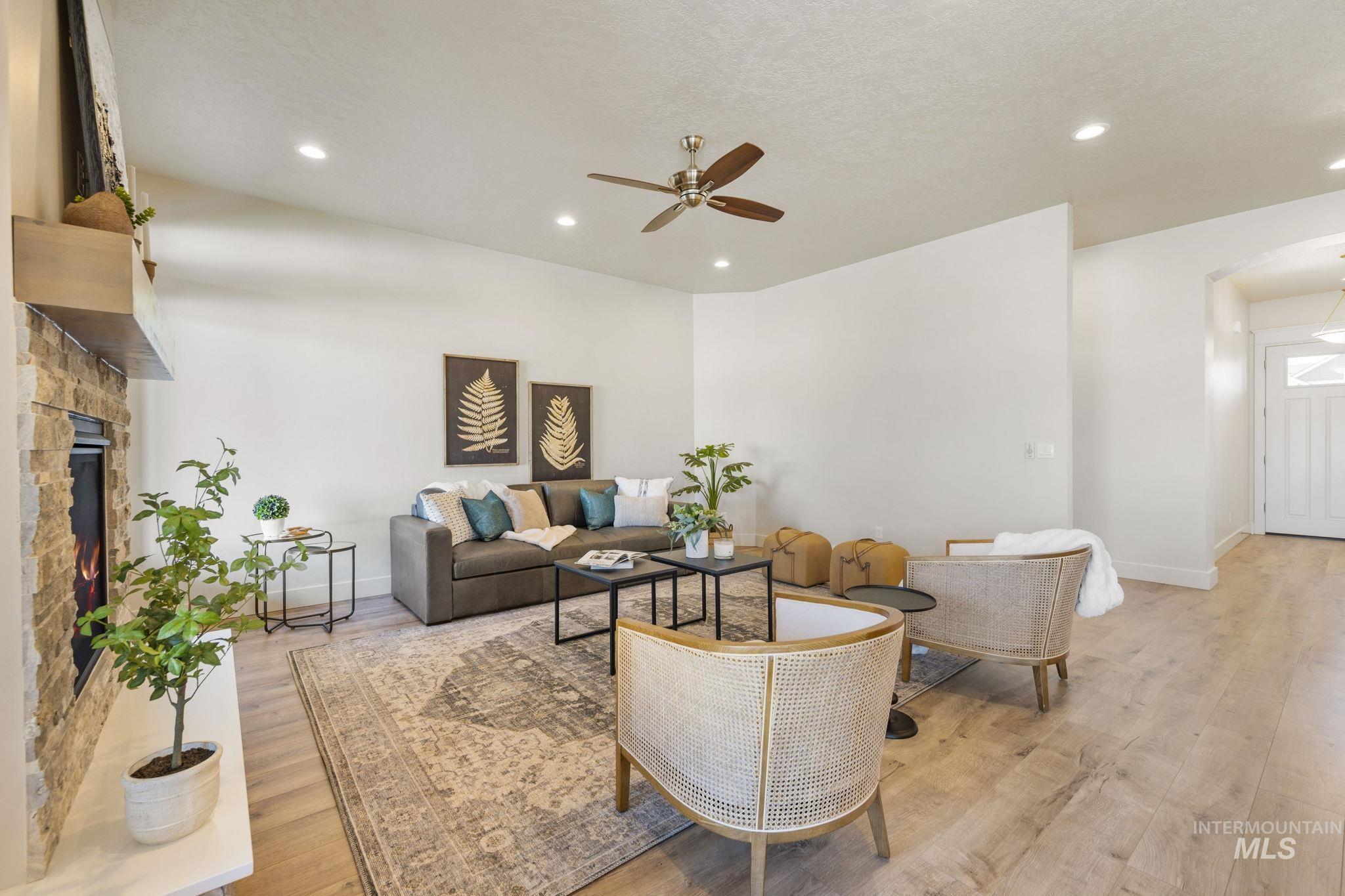 property viewer photo 22