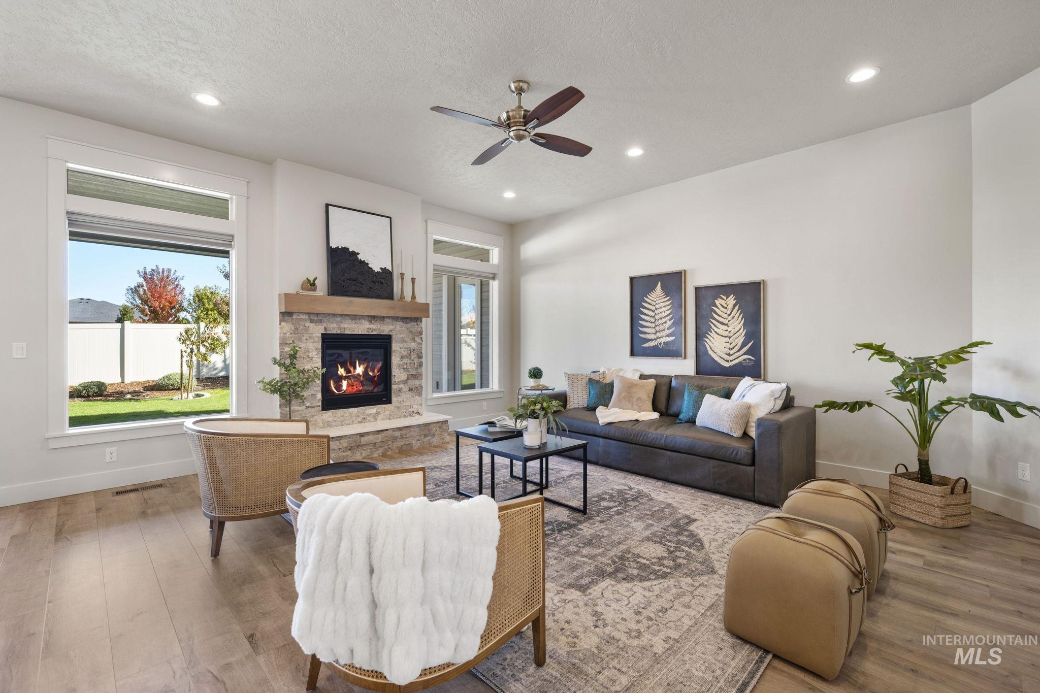 property viewer photo 24