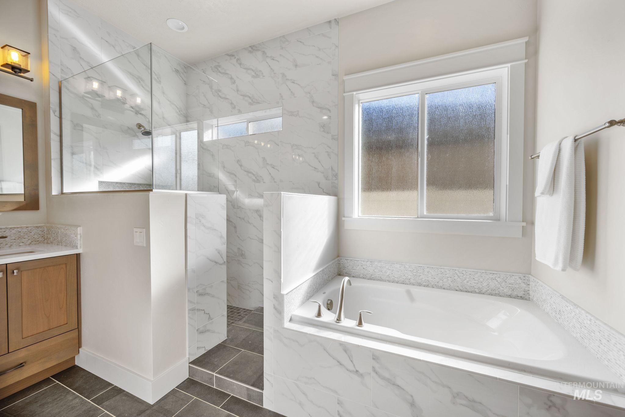 property viewer photo 32
