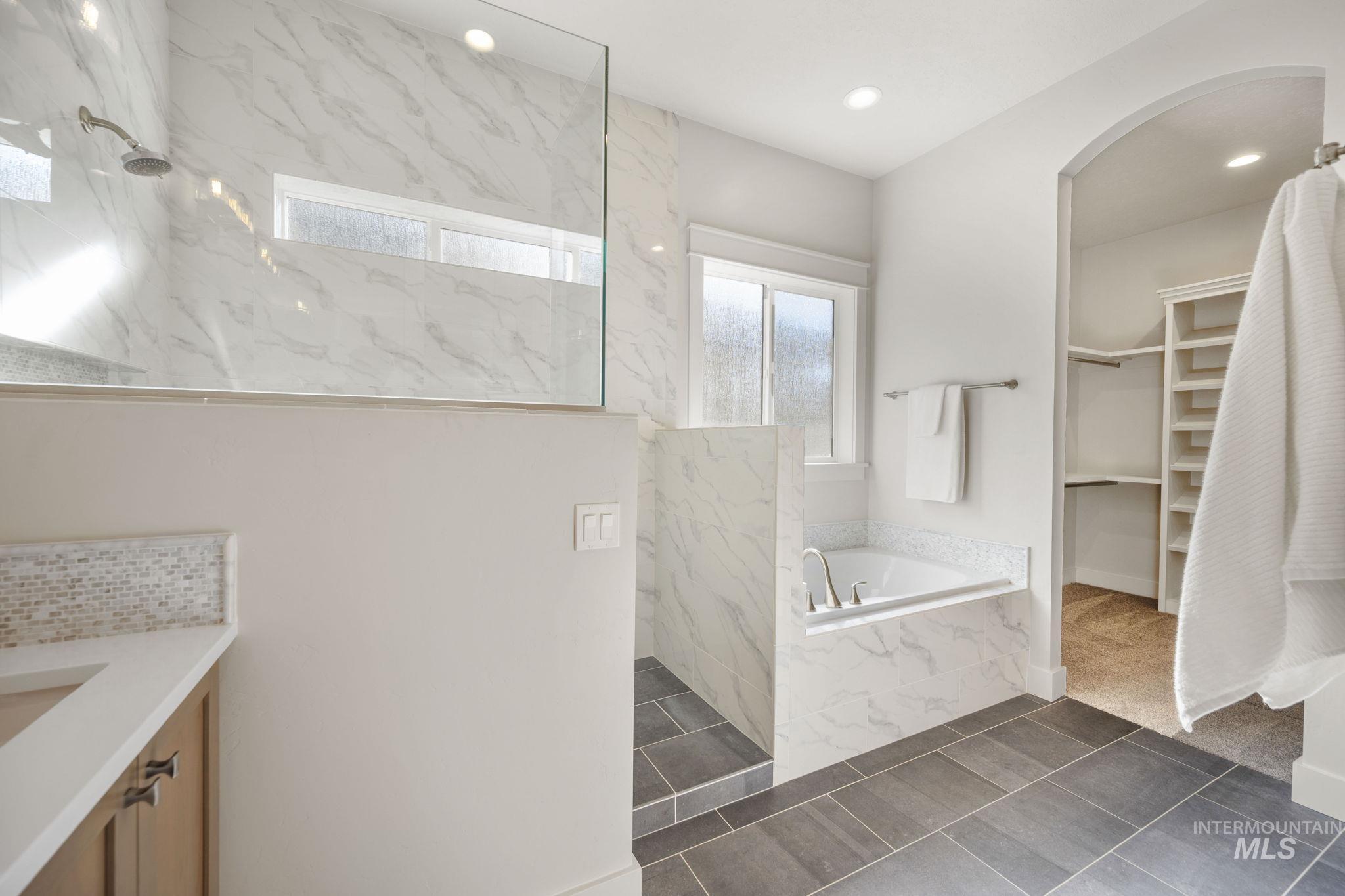 property viewer photo 33