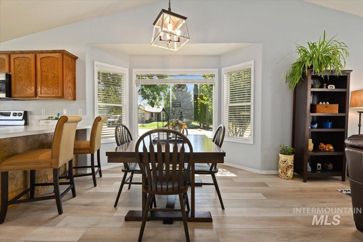 property viewer photo 4
