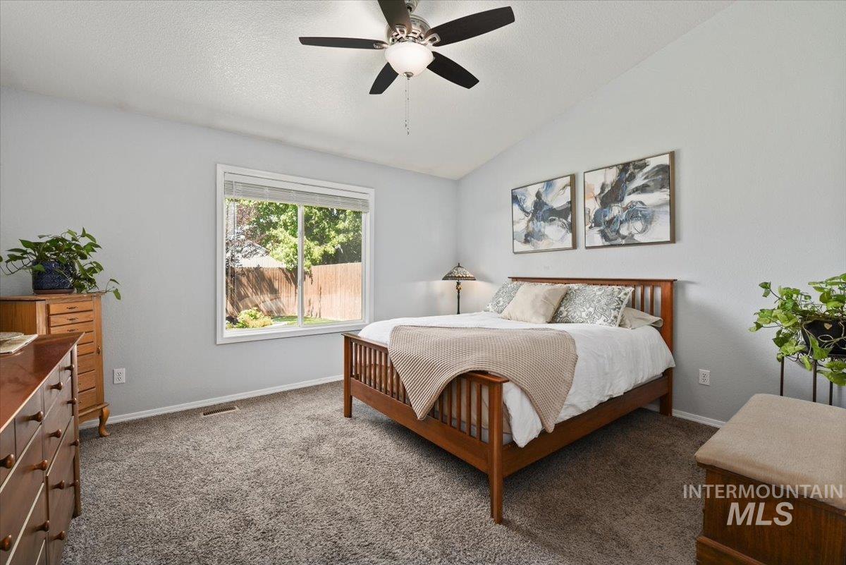 property viewer photo 9