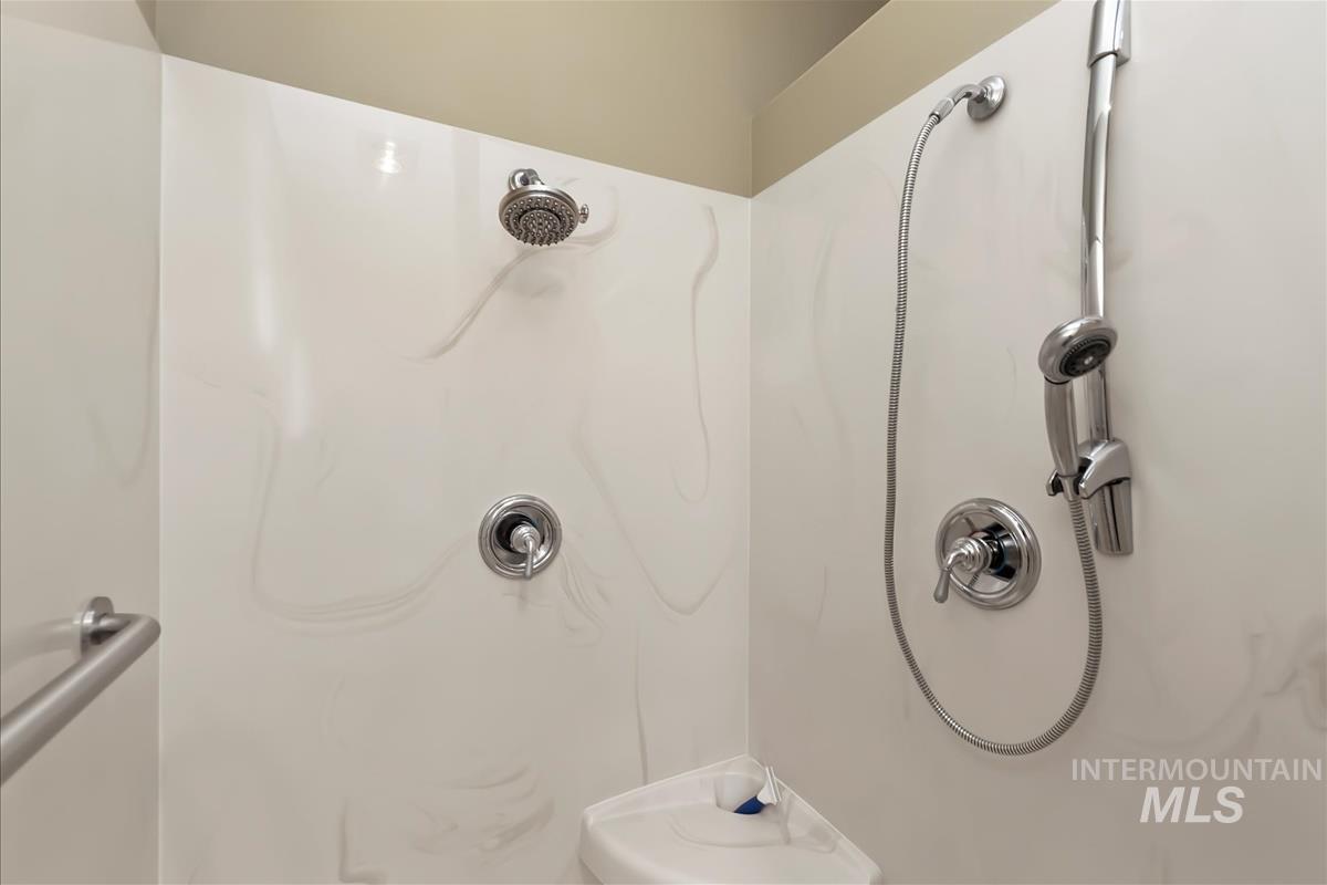 property viewer photo 15