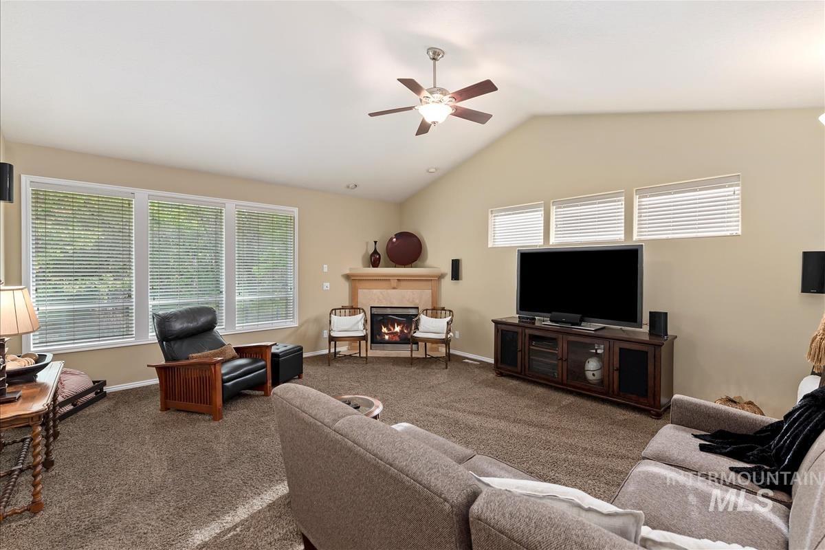 property viewer photo 2
