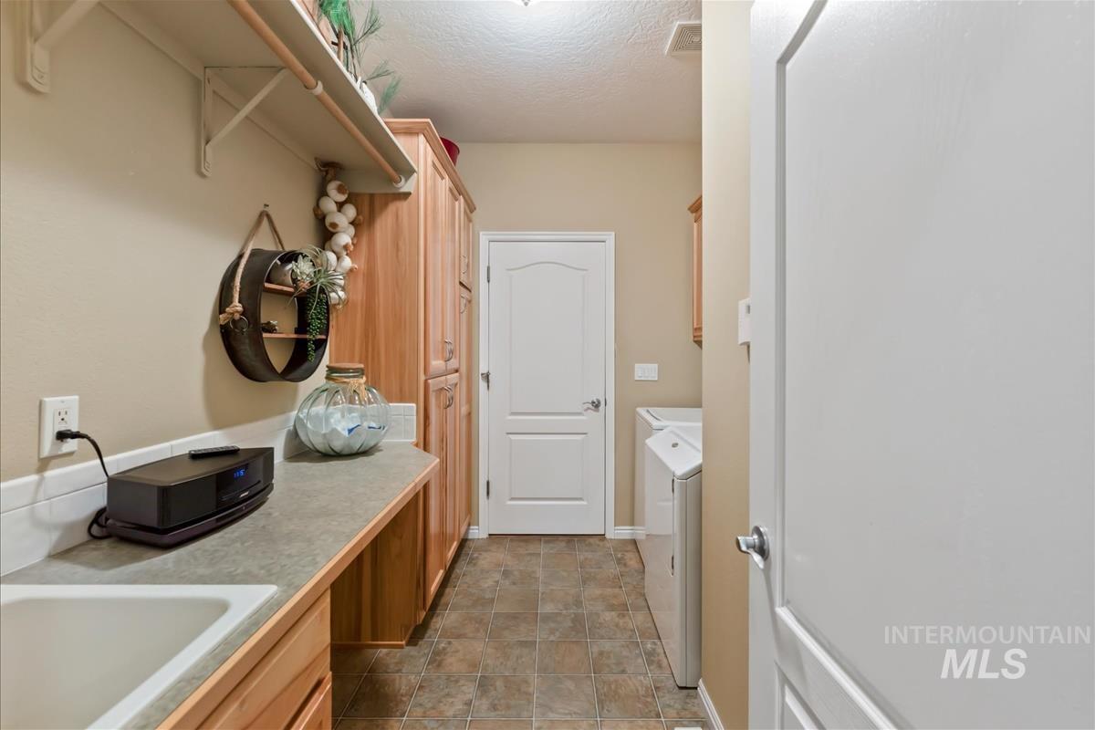 property viewer photo 24