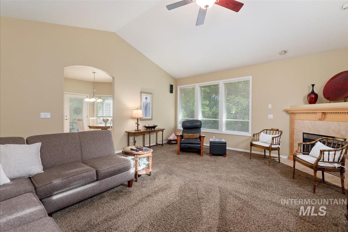 property viewer photo 3
