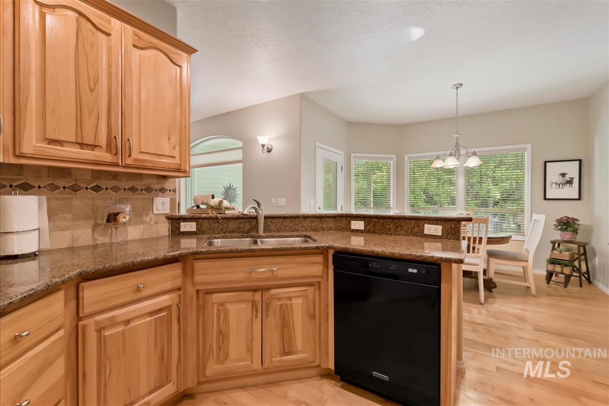 property viewer photo 7