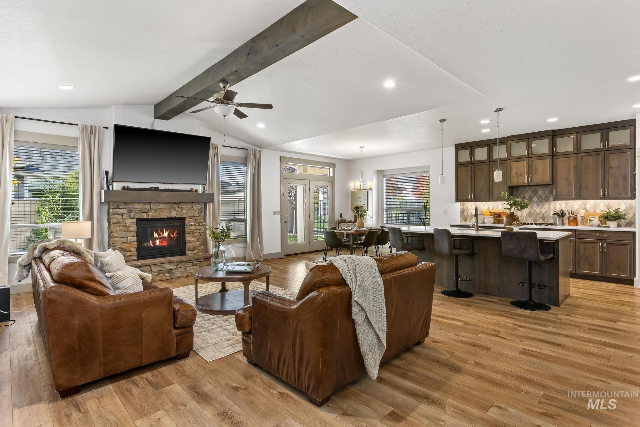 property viewer photo 3