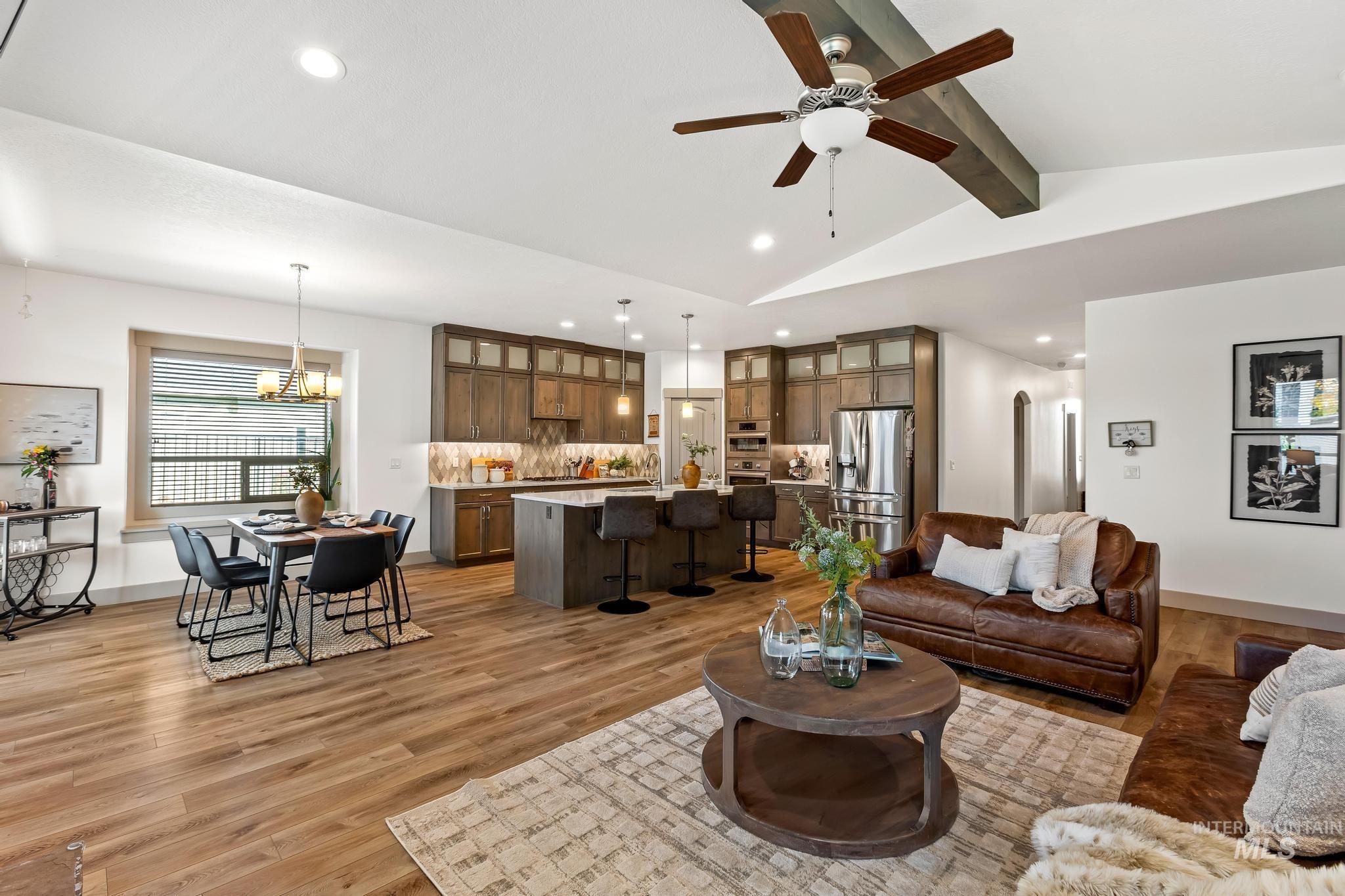 property viewer photo 7