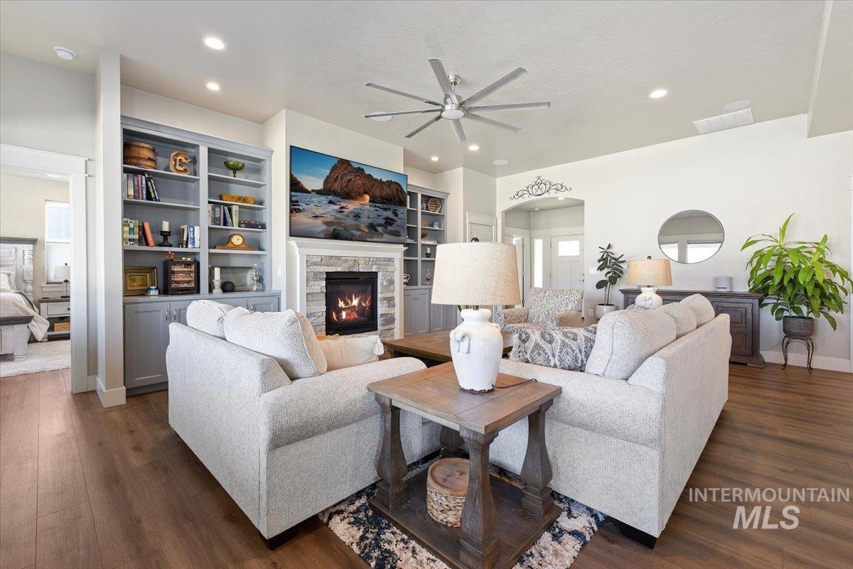 property viewer photo 11