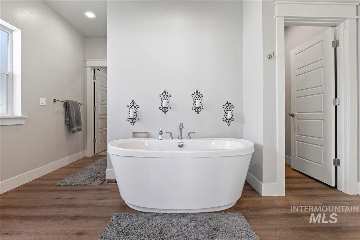 property viewer photo 16