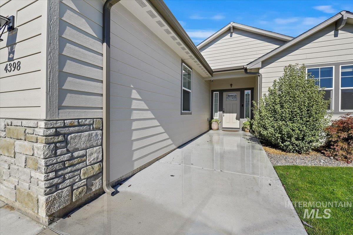 property viewer photo 2