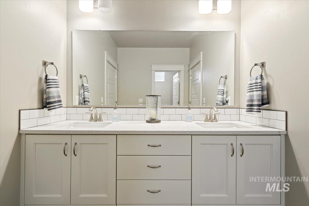 property viewer photo 22