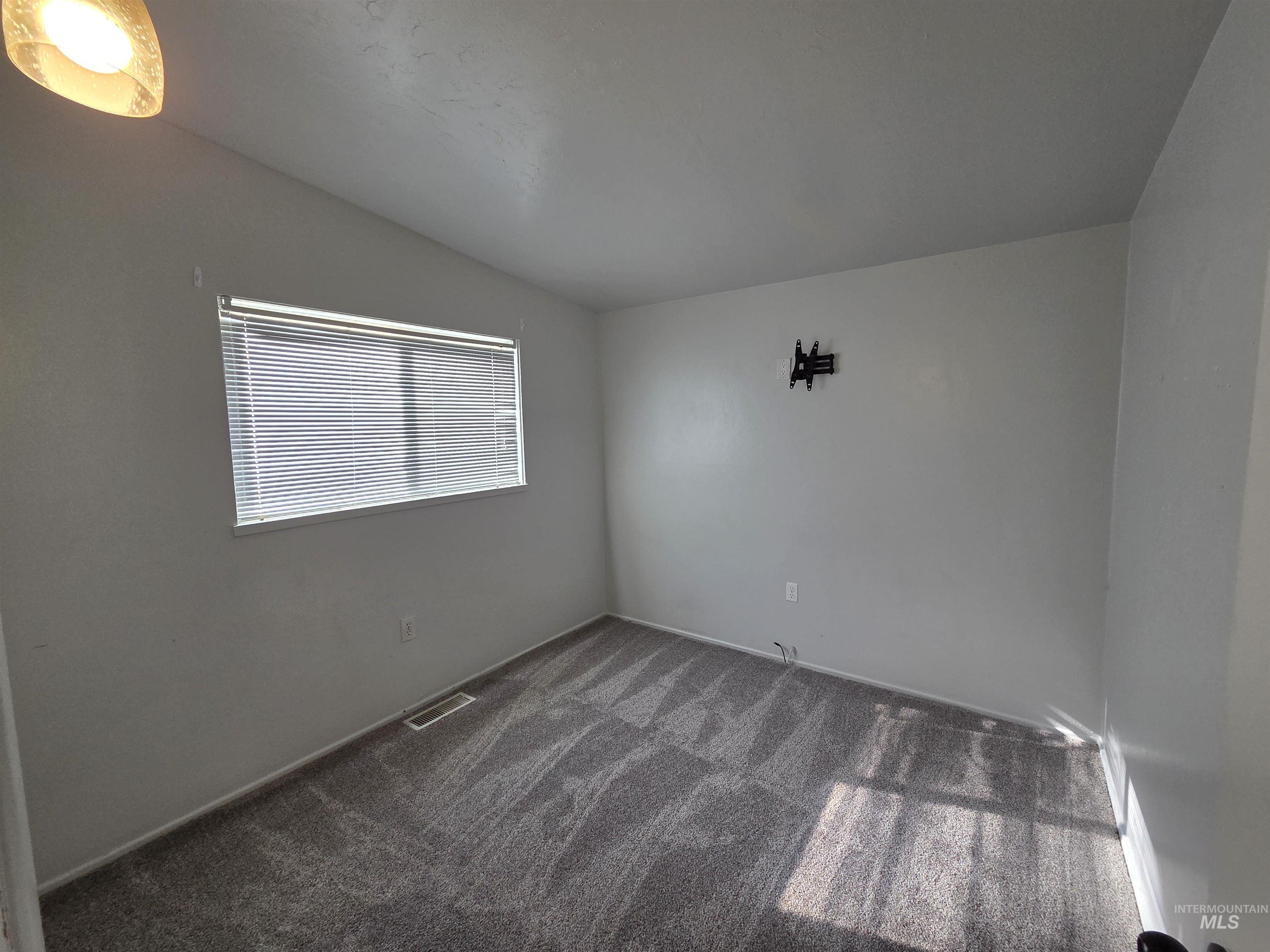 property viewer photo 10