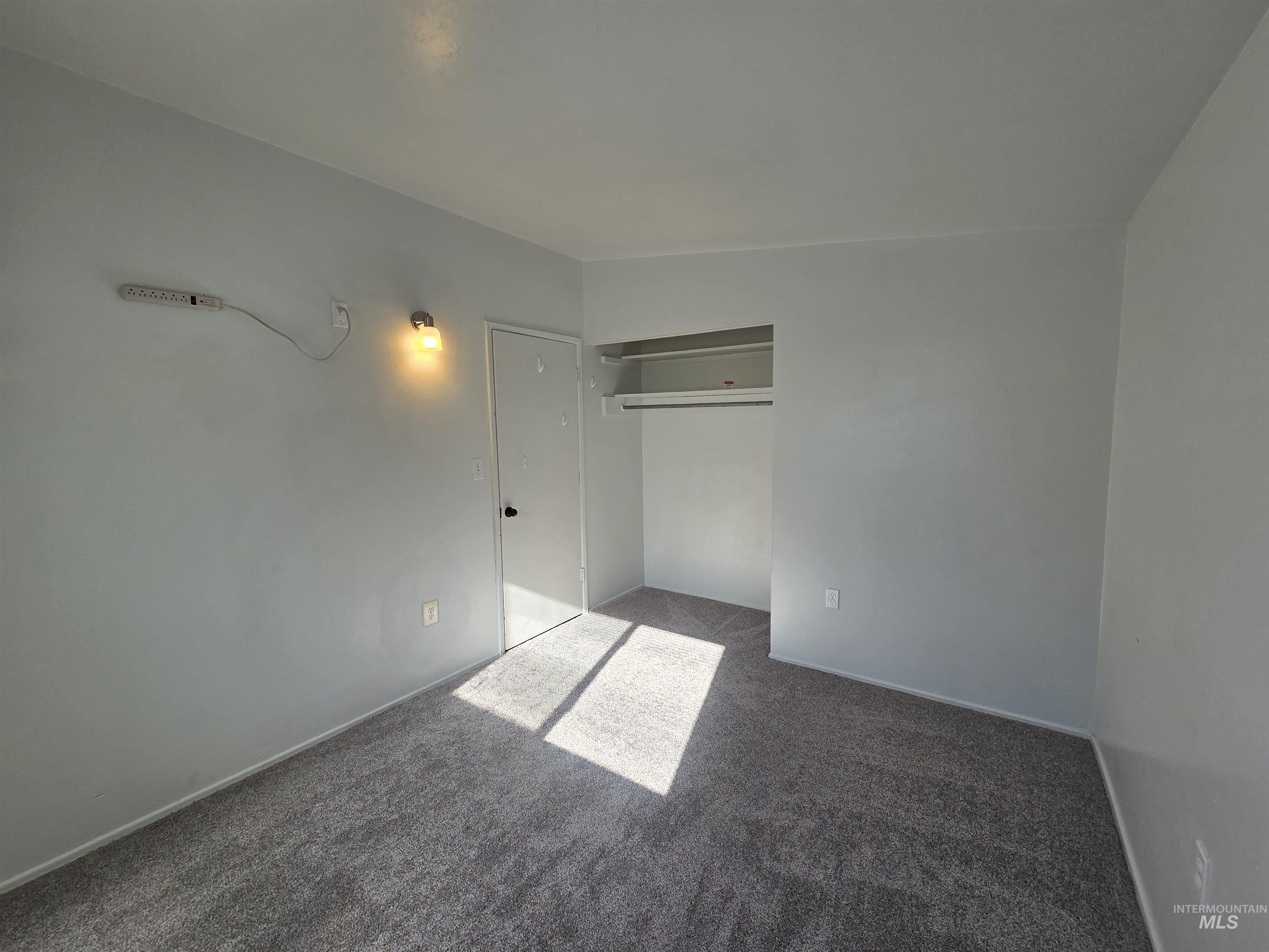 property viewer photo 13