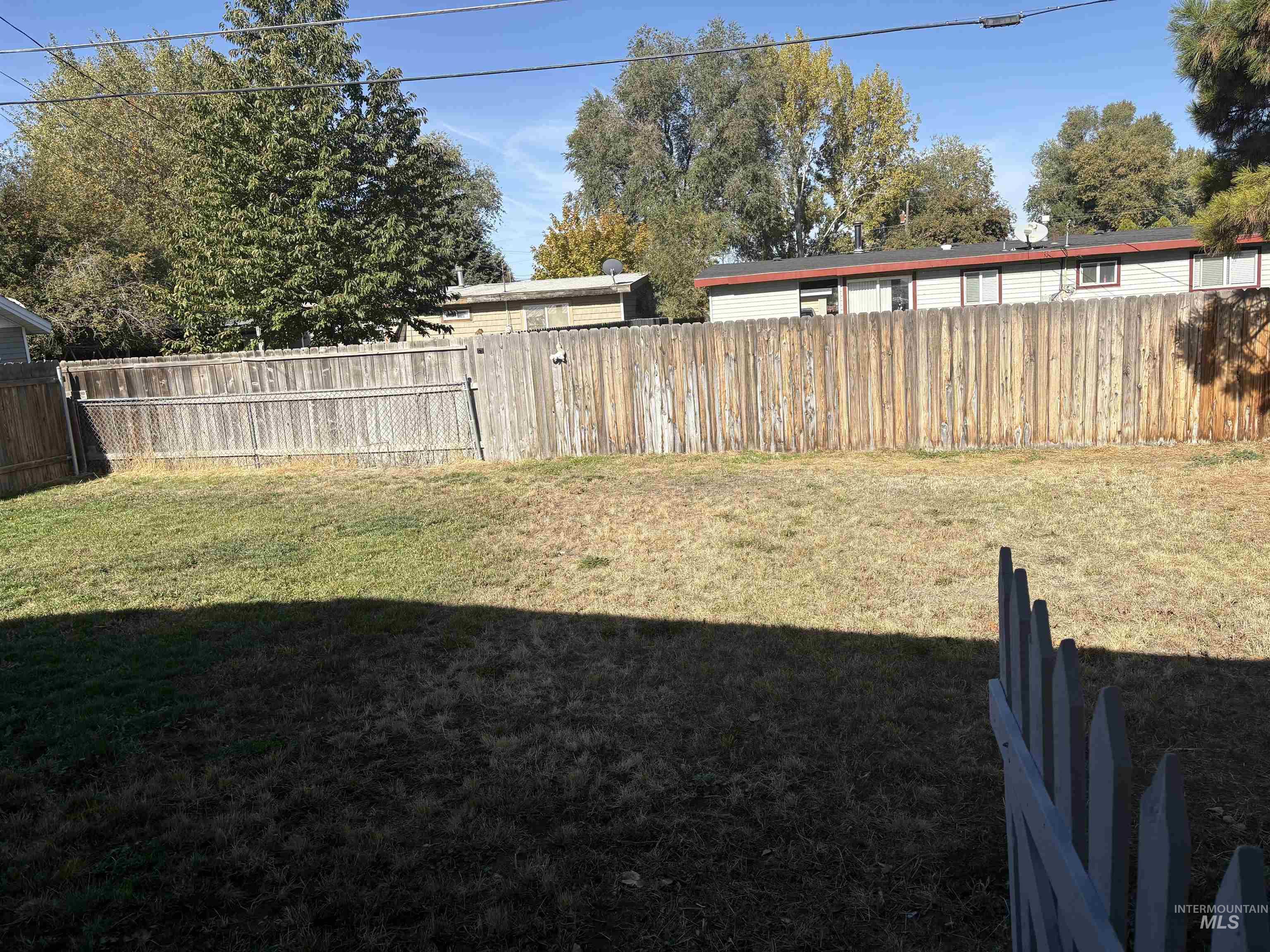 property viewer photo 16