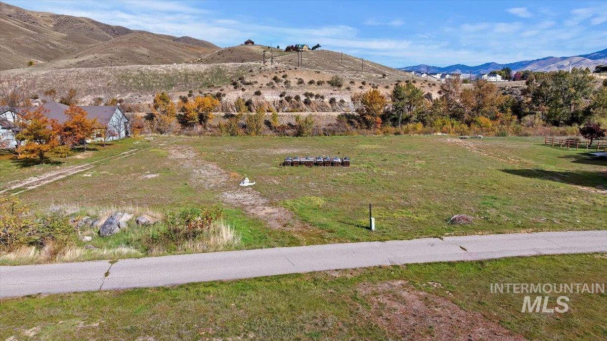 main property photo 20
