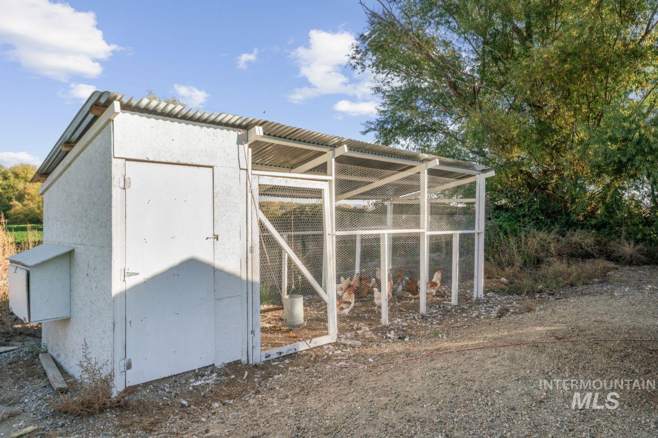 property viewer photo 24