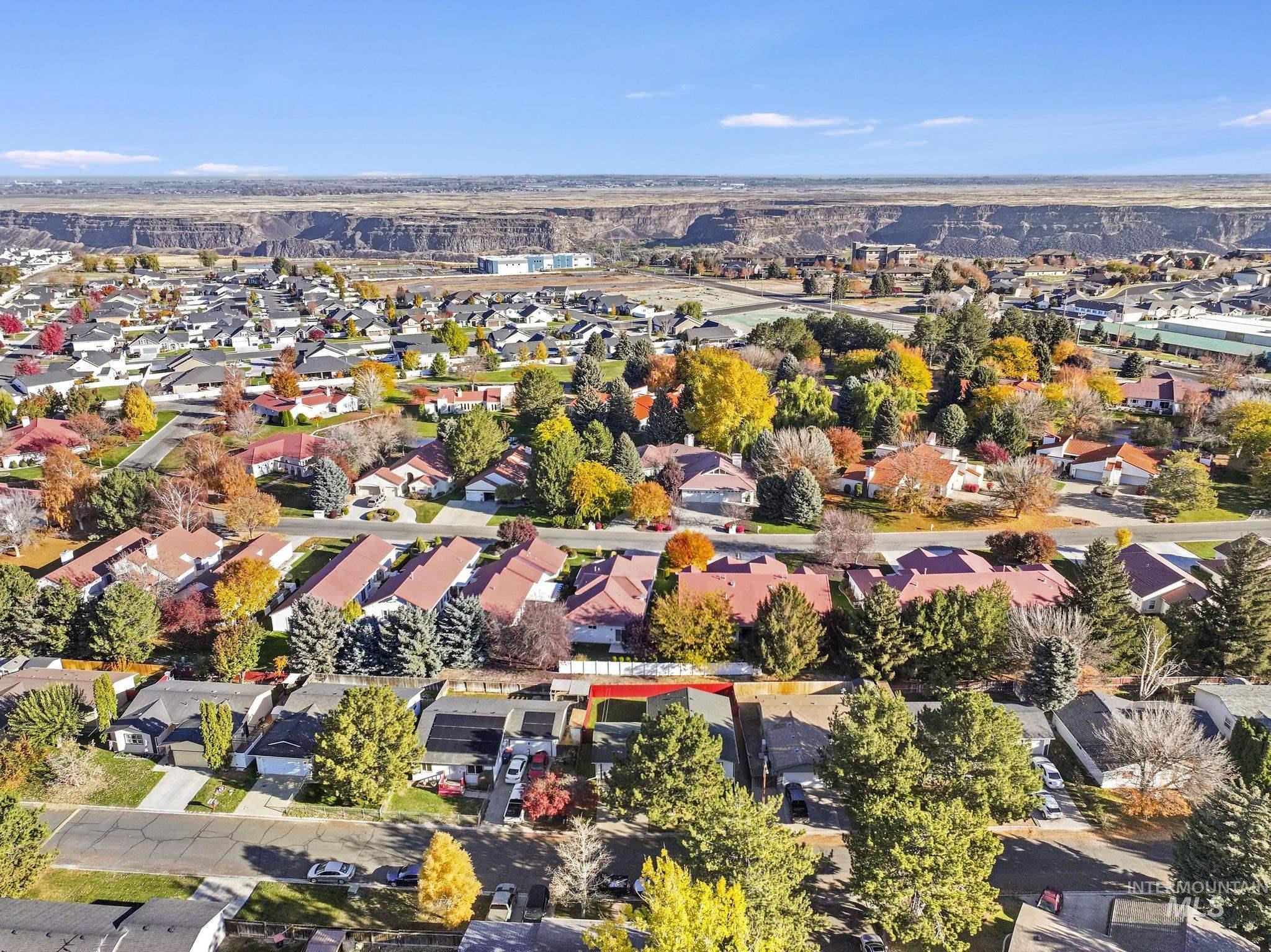 main property photo 29
