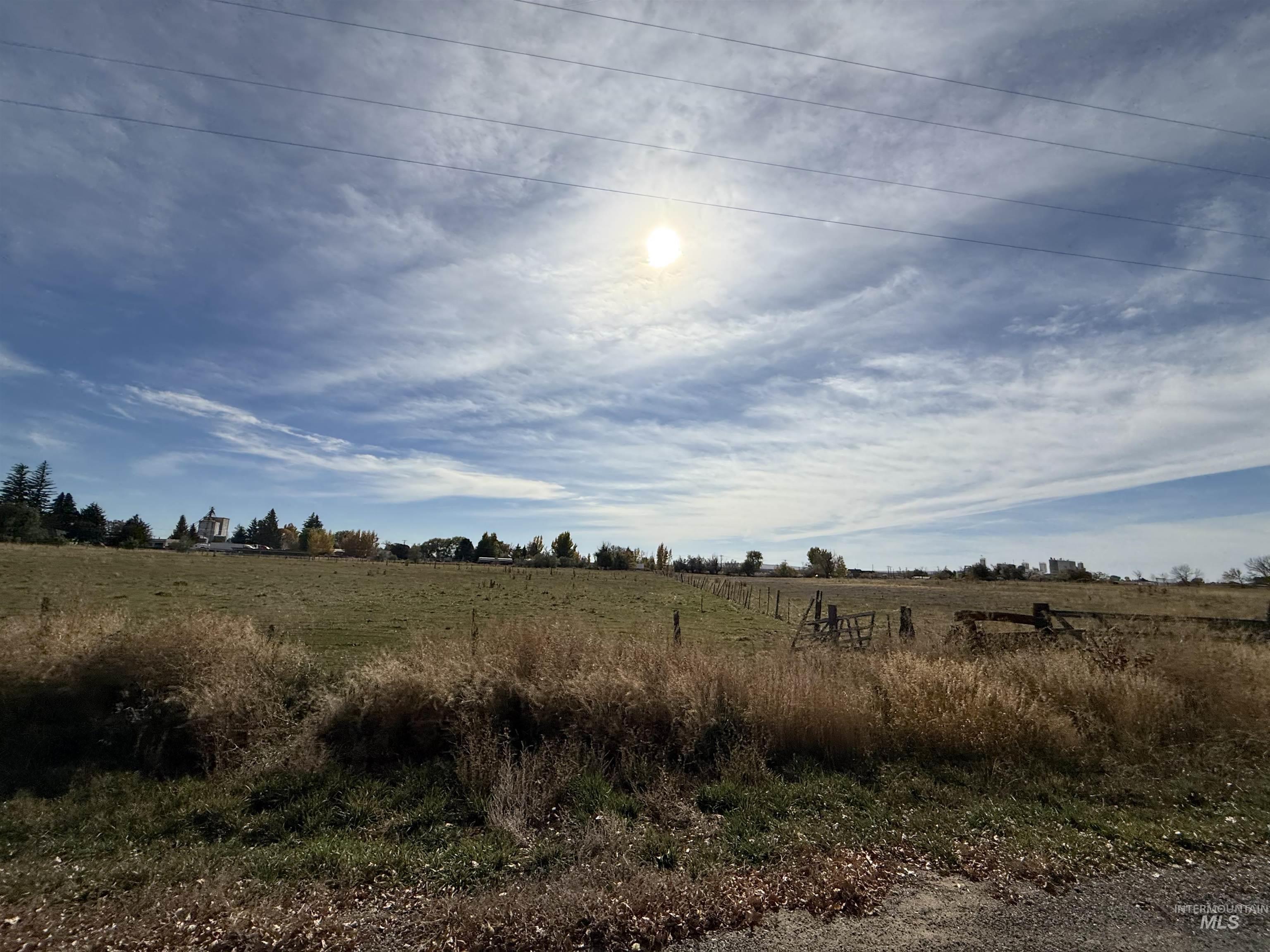 main property photo 11