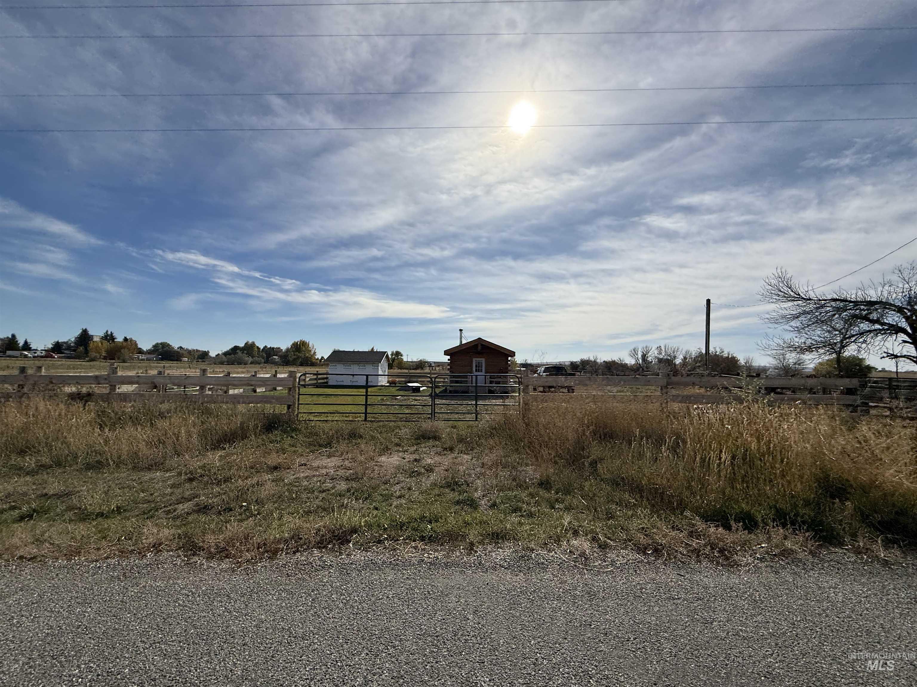 main property photo 16