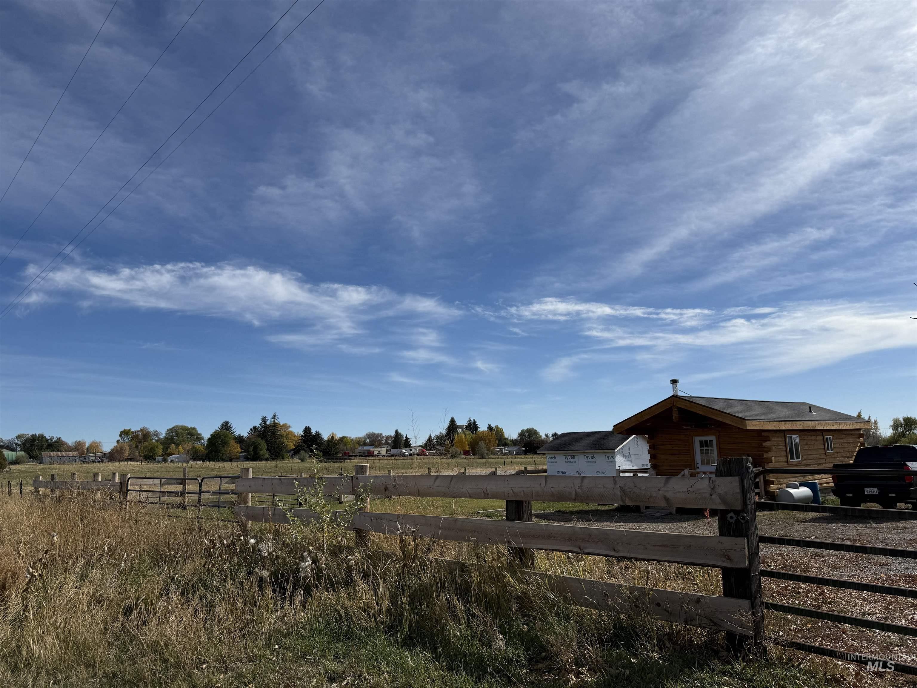 main property photo 9