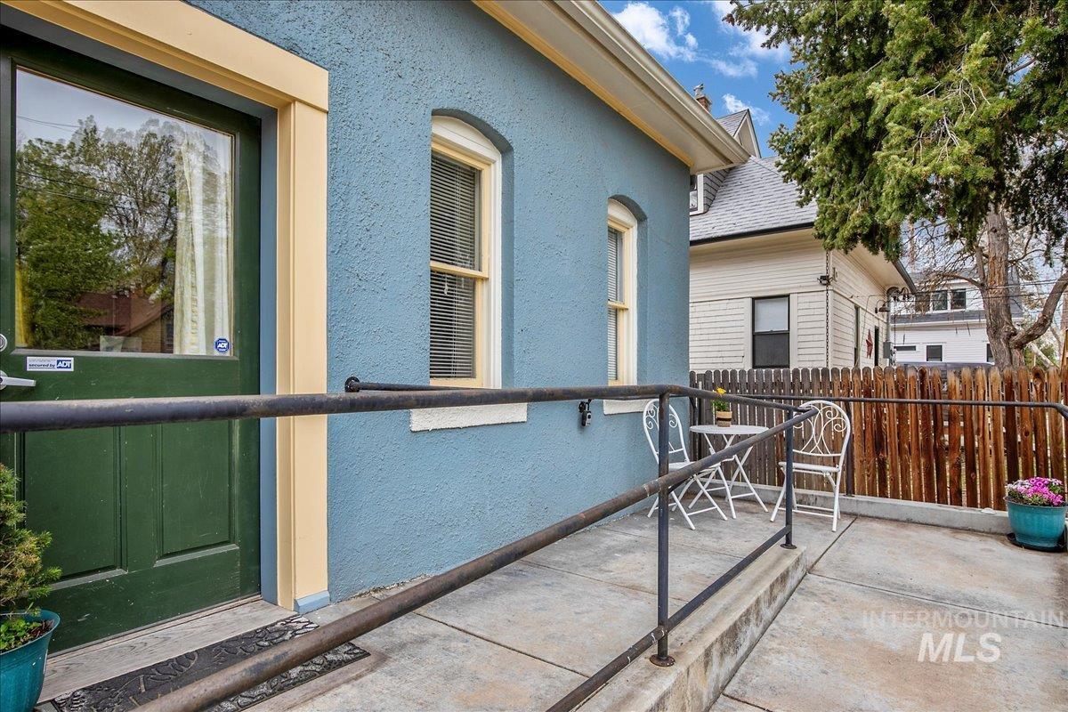 main property photo 34