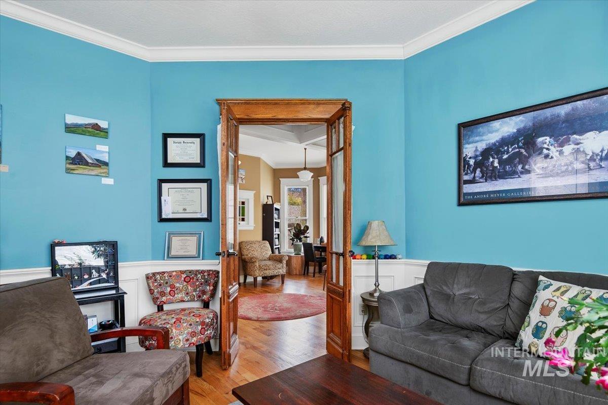 main property photo 9