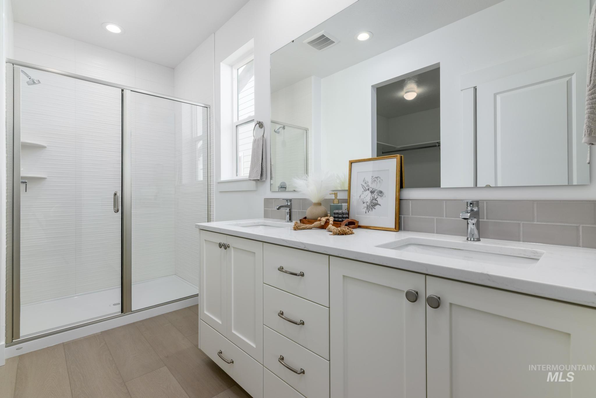 property viewer photo 7
