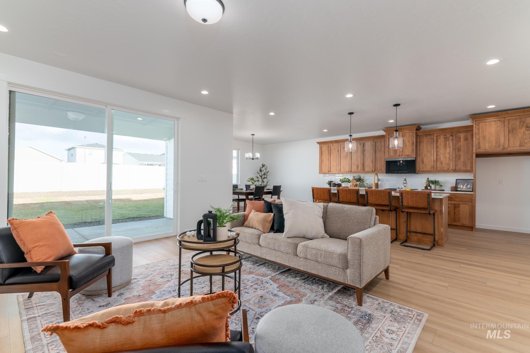property viewer photo 6