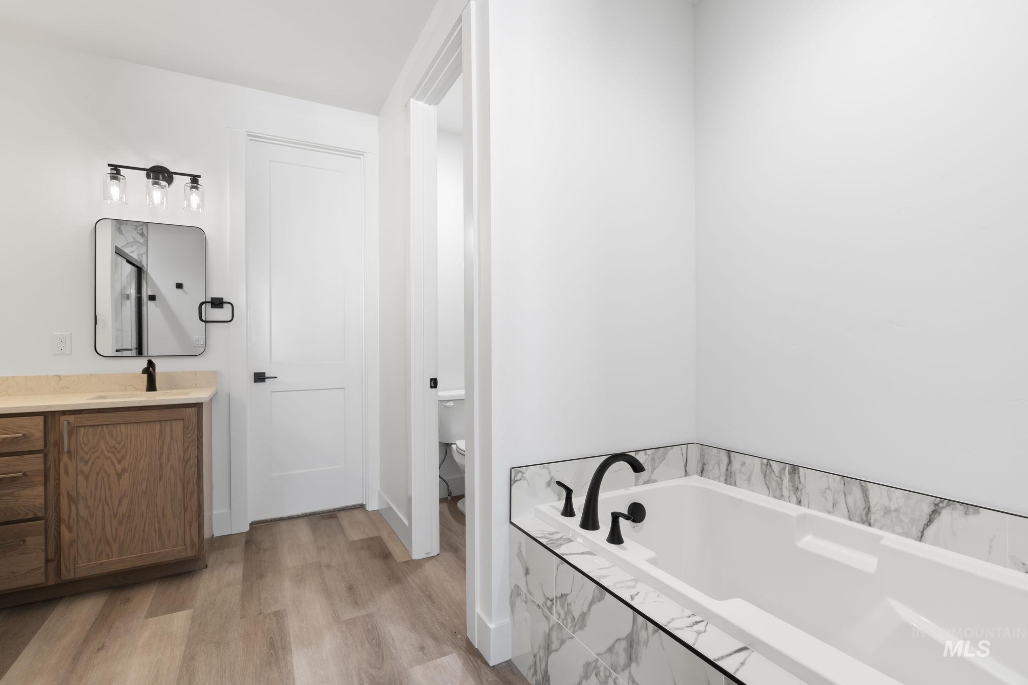 property viewer photo 17