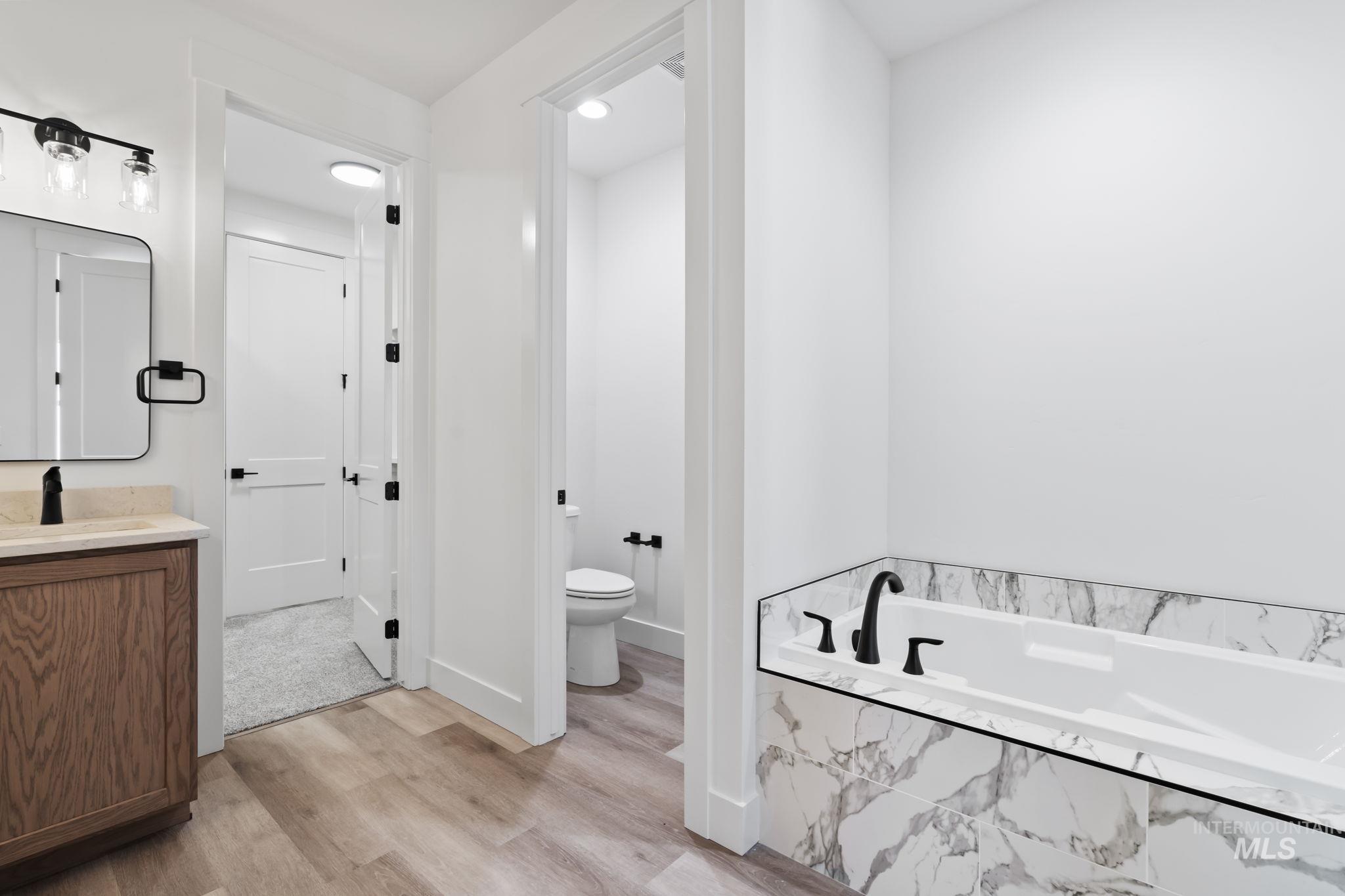 property viewer photo 19