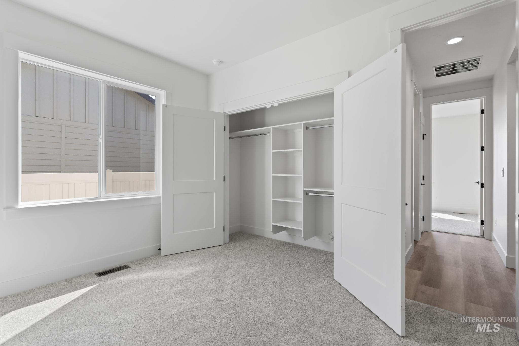 property viewer photo 23