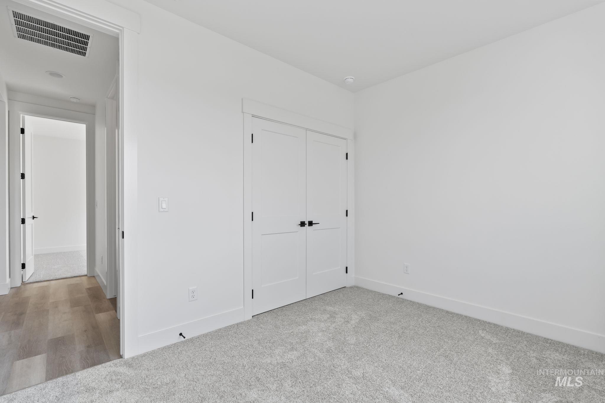 property viewer photo 24
