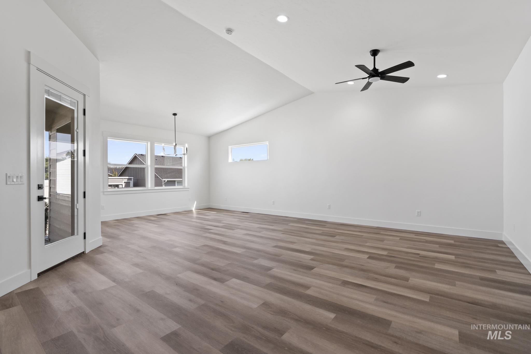 property viewer photo 4