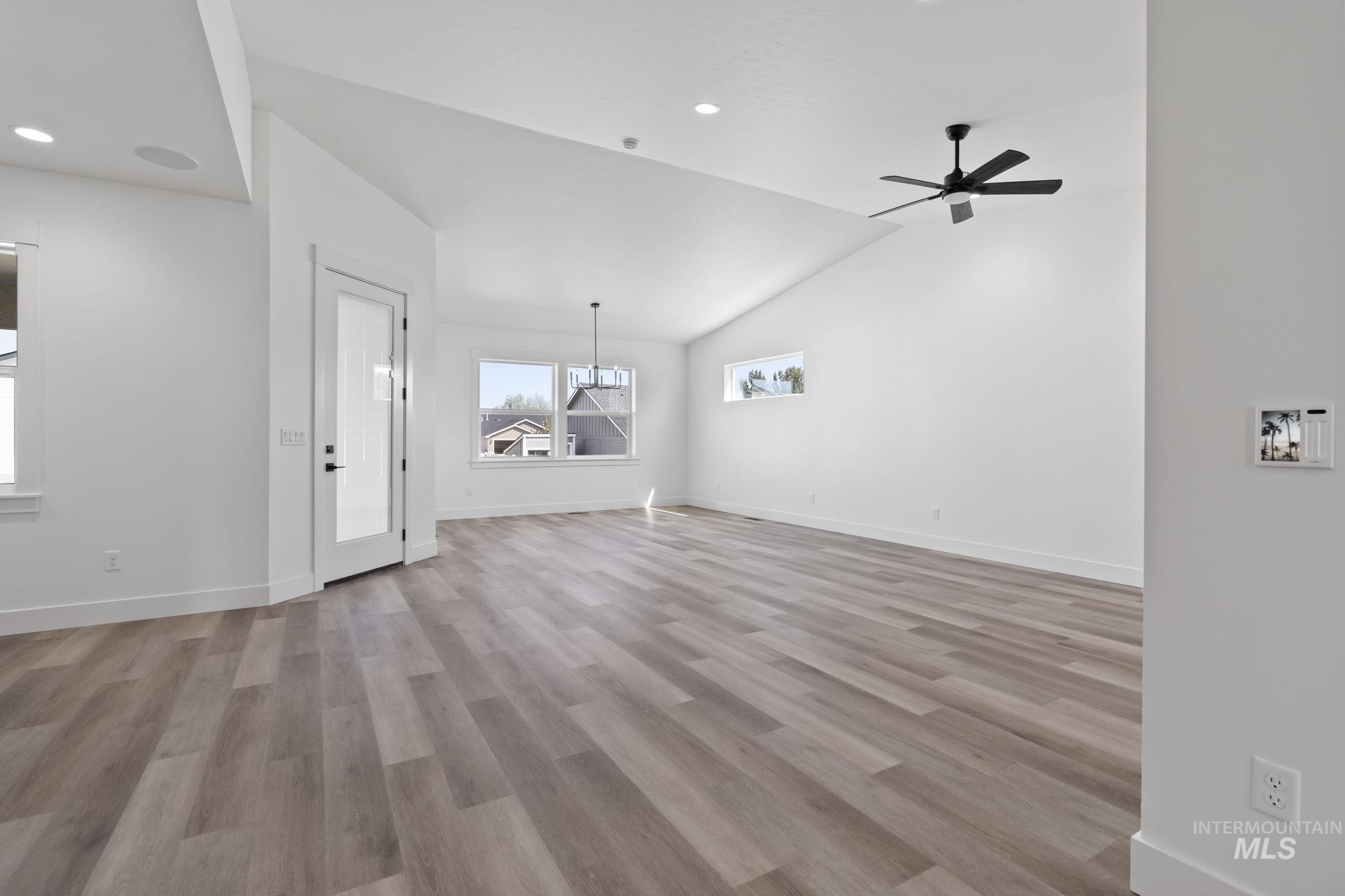 property viewer photo 5