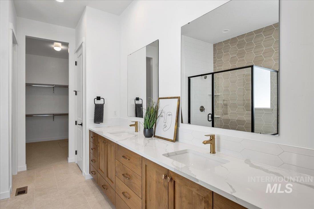 property viewer photo 16