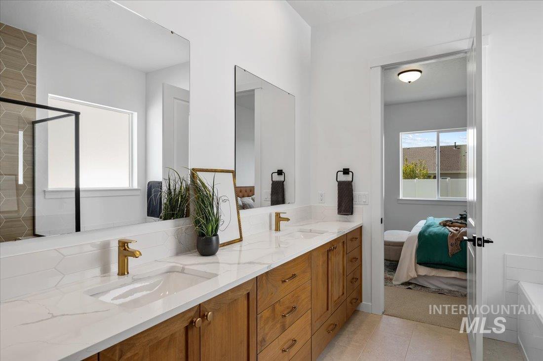 property viewer photo 17