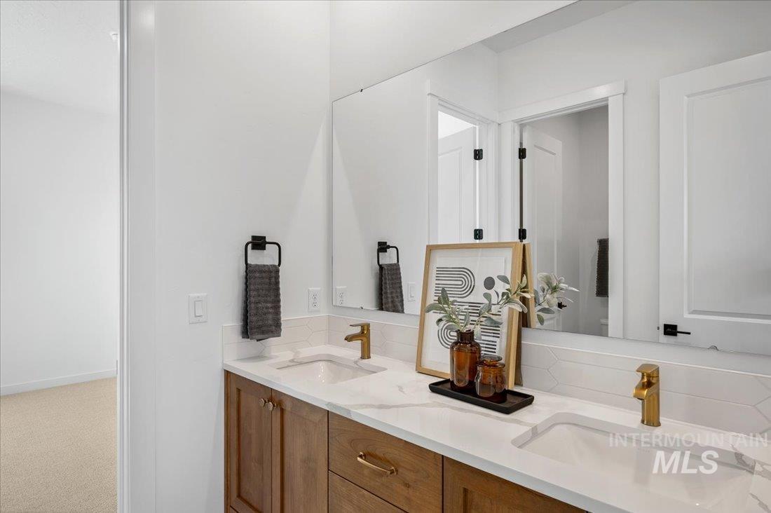 property viewer photo 25